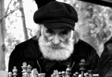 Chess and Mental Illness: 12 Chess Player Who Suffered From Severe Mental Problems