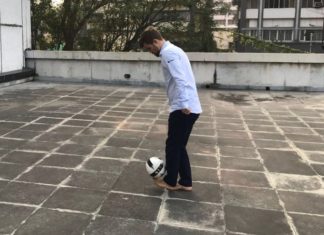 World Chess Champion on the Verge of Topping Fantasy Football Table