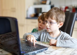 Three Things to Consider Before you Let Your Child Play Chess Online