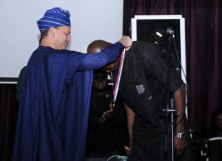 Nigeria Chess icon Aikhoje Odion receives Gold medal after two decades